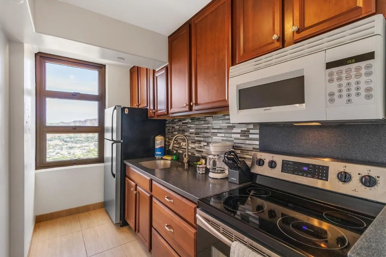 Apartamento 37Th Floor Condo With Sweeping Ocean Views & Free Parking! Condo Honolulu