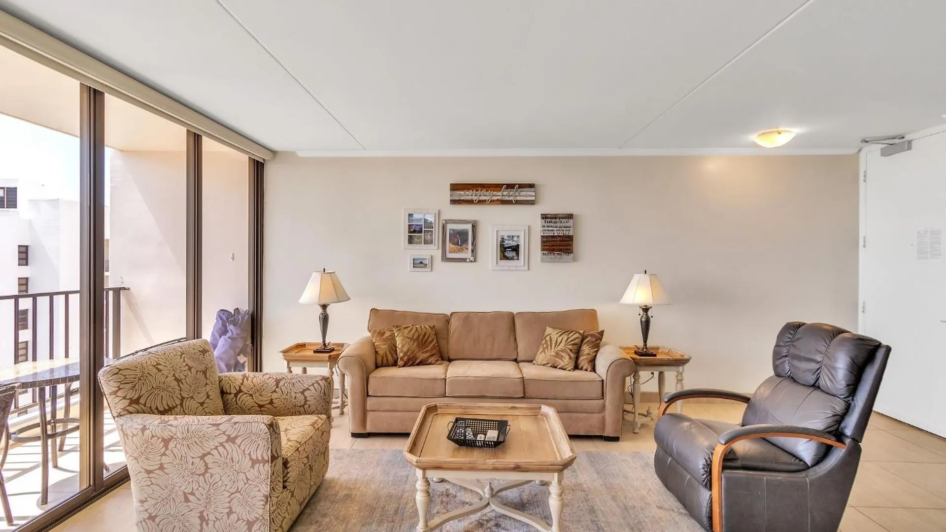 37Th Floor Condo With Sweeping Ocean Views & Free Parking! Condo Honolulu