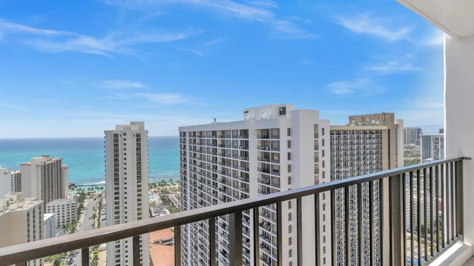 Lägenhet 37Th Floor Condo With Sweeping Ocean Views & Free Parking! Condo Honolulu