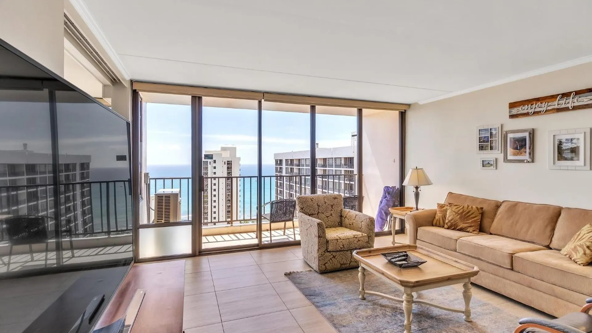 37Th Floor Condo With Sweeping Ocean Views & Free Parking! Condo Honolulu